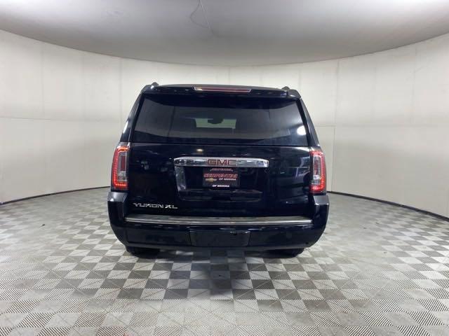 2018 GMC Yukon XL Vehicle Photo in MEDINA, OH 44256-9001