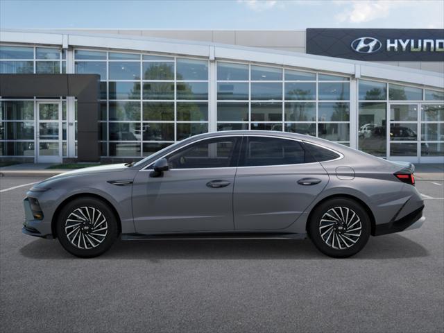 2025 Hyundai SONATA Hybrid Vehicle Photo in O'Fallon, IL 62269