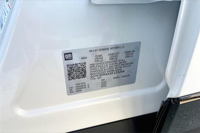 2025 Cadillac XT4 Vehicle Photo in KANSAS CITY, MO 64114-4545