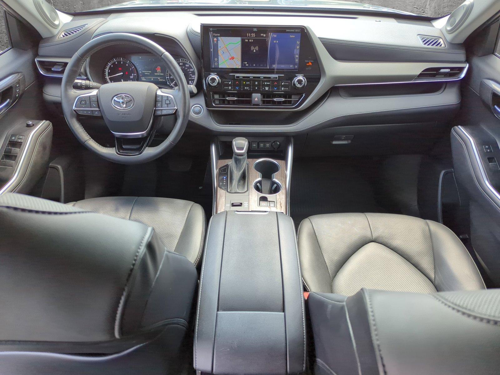 2021 Toyota Highlander Vehicle Photo in Ft. Myers, FL 33907