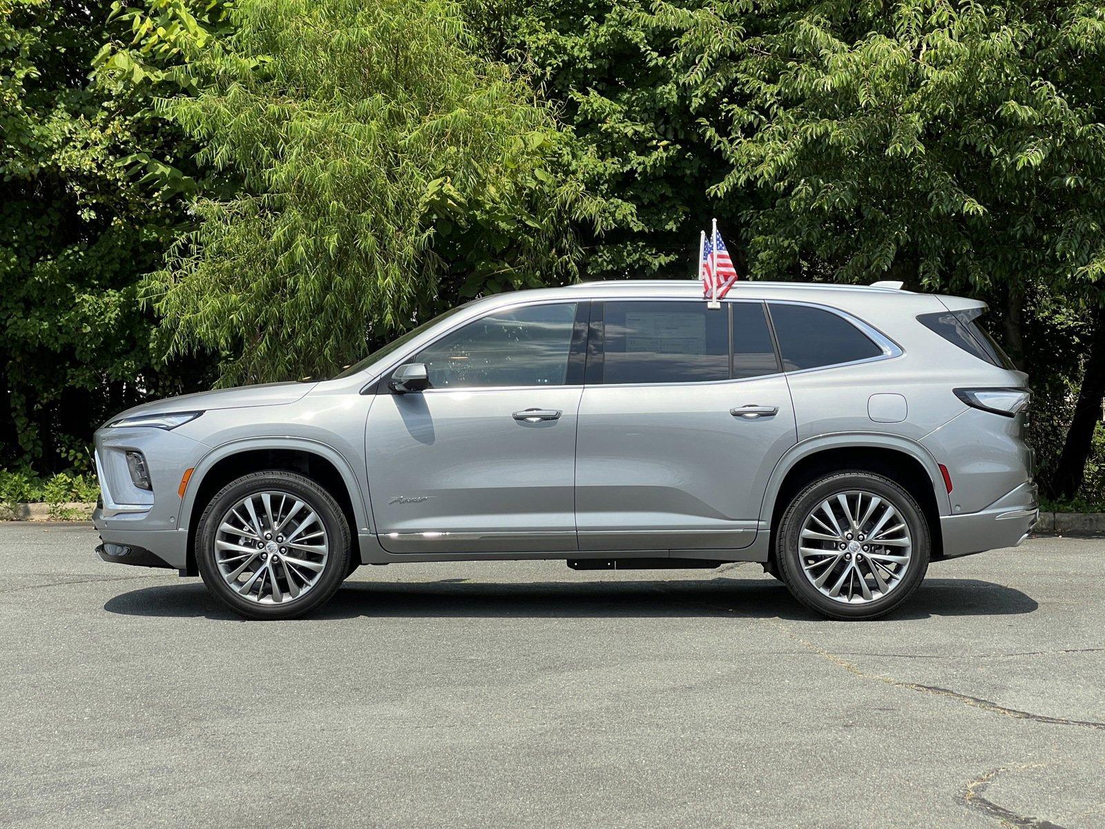 2025 Buick Enclave Vehicle Photo in MONROE, NC 28110-8431