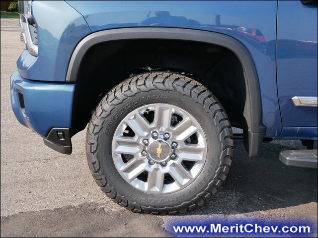 2024 Chevrolet Silverado 3500 HD Vehicle Photo in MAPLEWOOD, MN 55119-4794