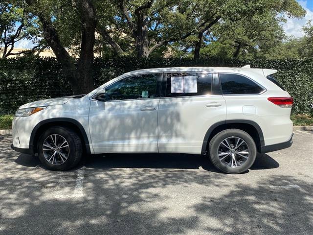 2017 Toyota Highlander Vehicle Photo in SAN ANTONIO, TX 78230-1001