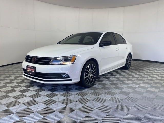 2016 Volkswagen Jetta Sedan Vehicle Photo in MEDINA, OH 44256-9001