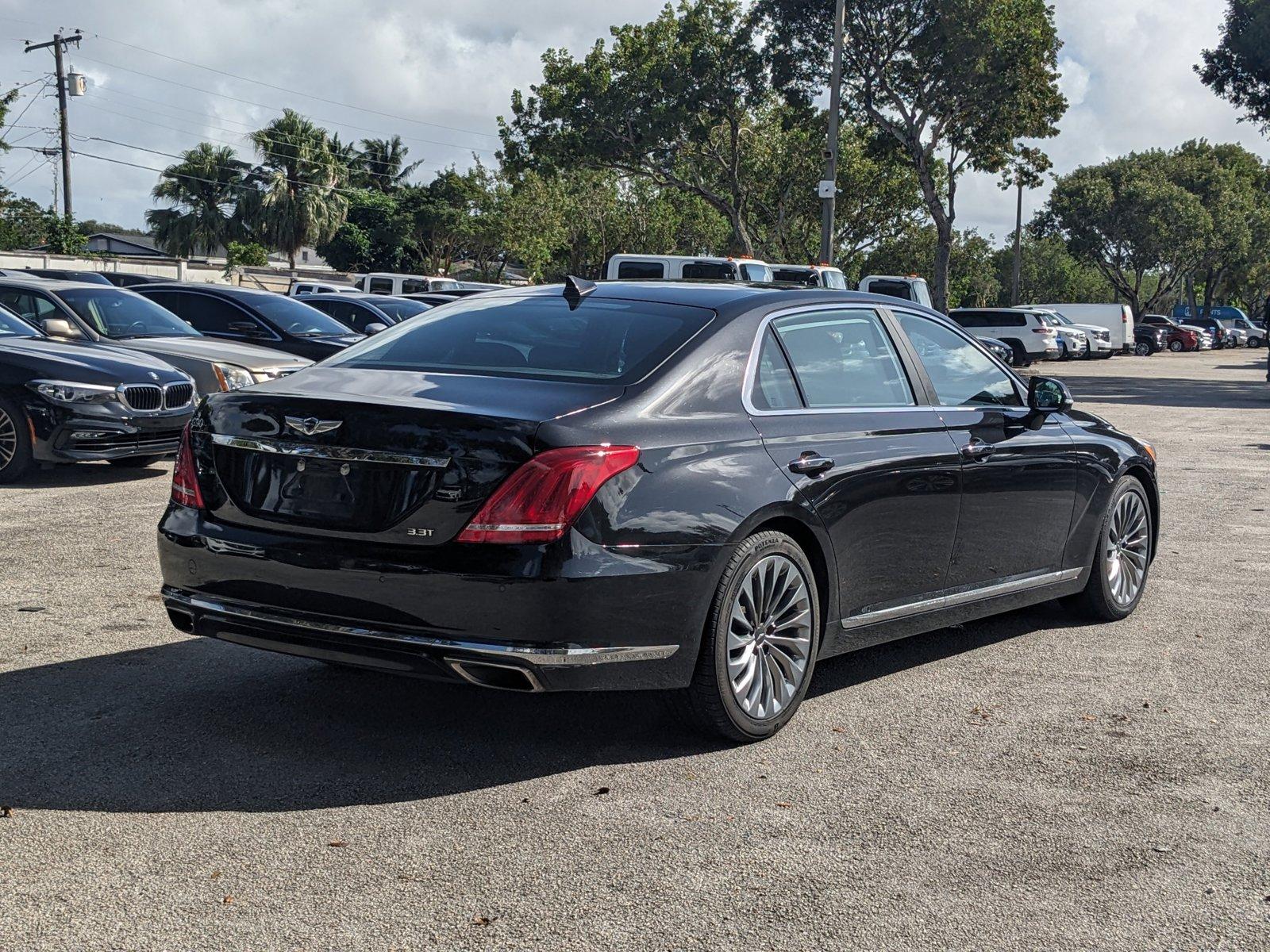 2018 Genesis G90 Vehicle Photo in GREENACRES, FL 33463-3207