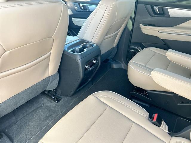 2025 Buick Enclave Vehicle Photo in GOODYEAR, AZ 85338-1310