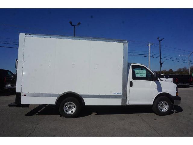 2023 Chevrolet Express Commercial Cutaway Vehicle Photo in ALCOA, TN 37701-3235