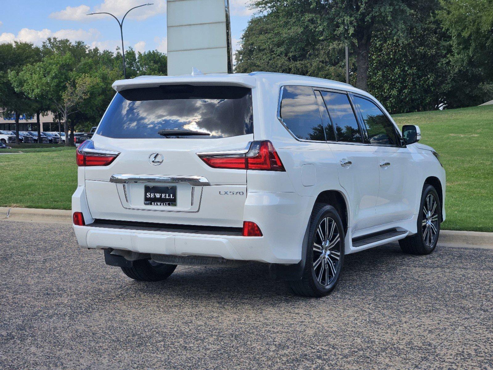 2019 Lexus LX 570 Vehicle Photo in FORT WORTH, TX 76132