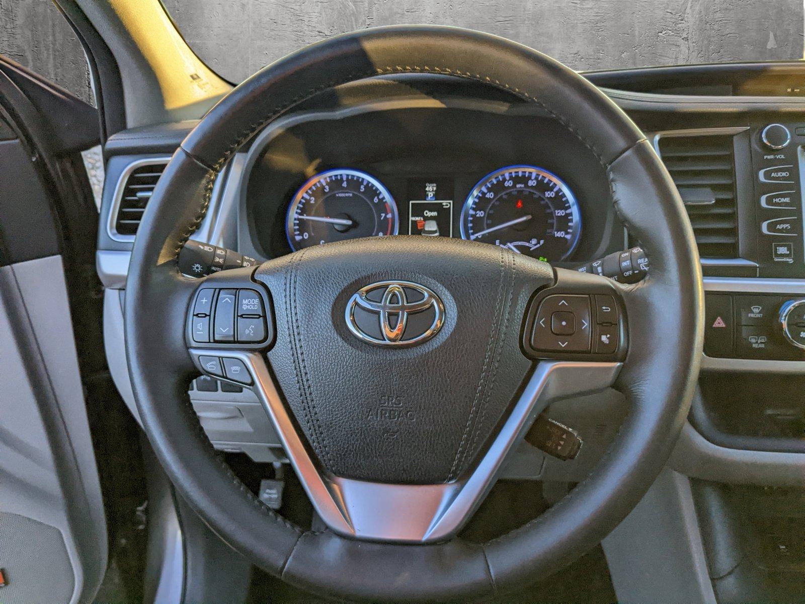 2015 Toyota Highlander Vehicle Photo in Spokane Valley, WA 99212