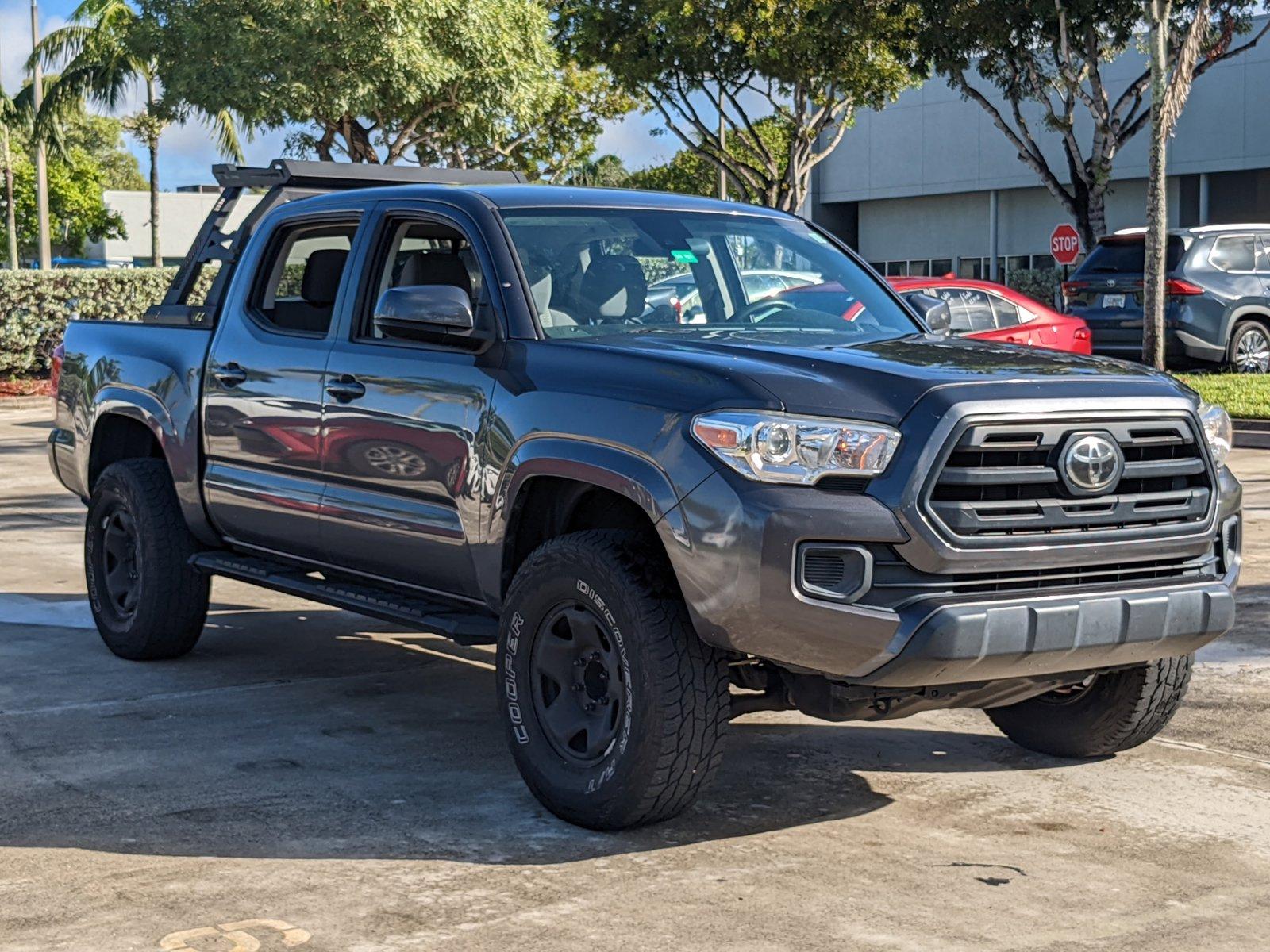 2019 Toyota Tacoma 2WD Vehicle Photo in Davie, FL 33331