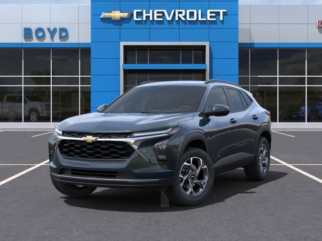 2025 Chevrolet Trax Vehicle Photo in EMPORIA, VA 23847-1235