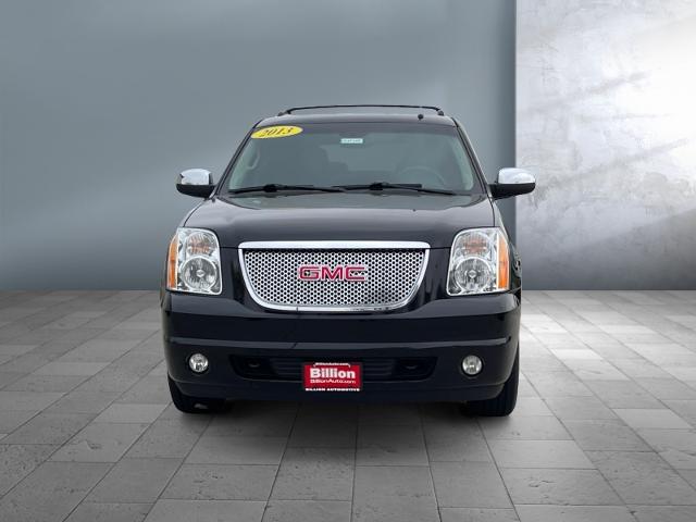 Used 2013 GMC Yukon SLT with VIN 1GKS2CE05DR181549 for sale in Clinton, IA