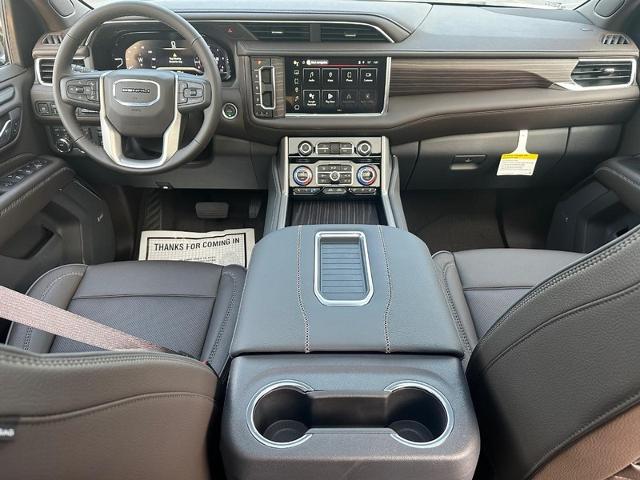 2024 GMC Yukon XL Vehicle Photo in COLUMBIA, MO 65203-3903