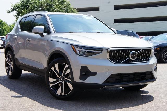 2023 Volvo XC40 Vehicle Photo in Houston, TX 77007