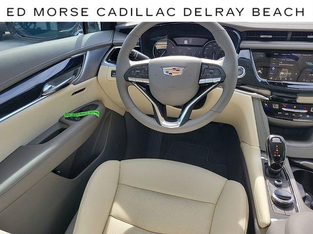 2024 Cadillac XT6 Vehicle Photo in DELRAY BEACH, FL 33483-3294