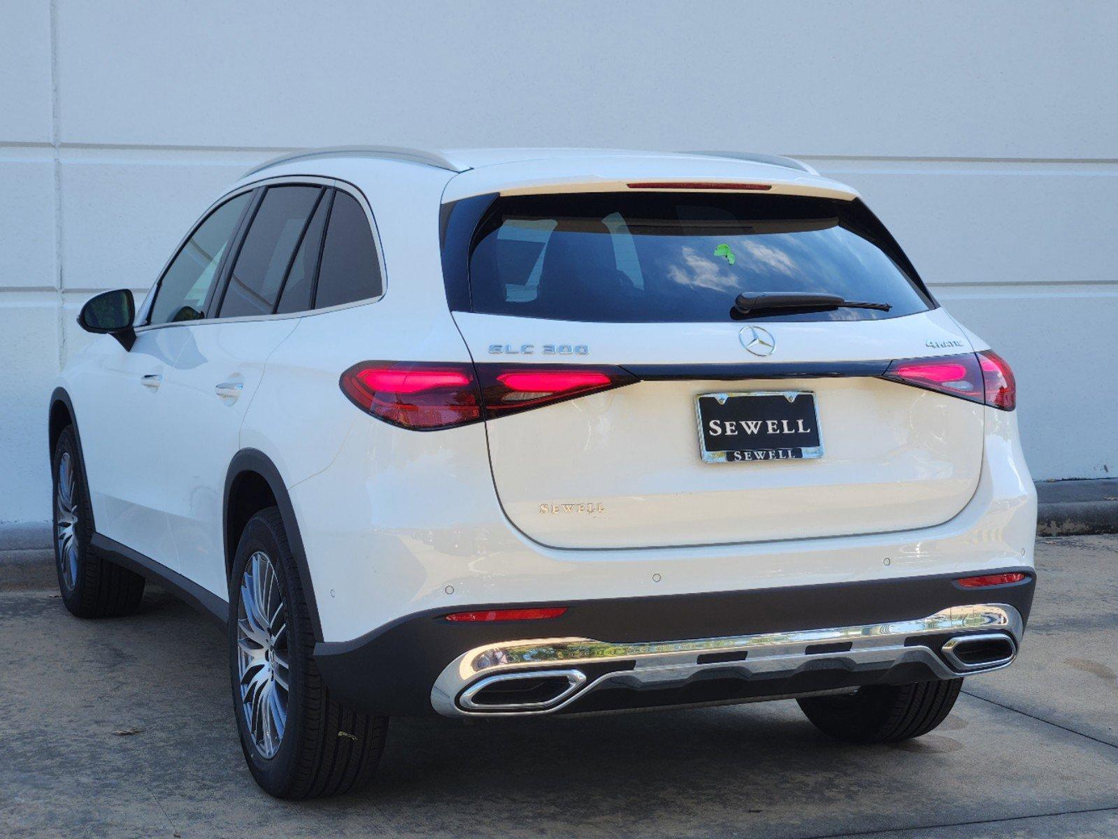 2025 Mercedes-Benz GLC Vehicle Photo in HOUSTON, TX 77079