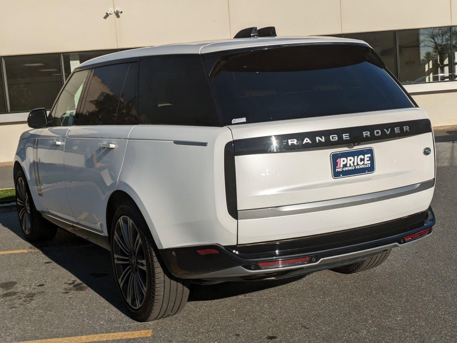 2023 Land Rover Range Rover Vehicle Photo in Bethesda, MD 20852