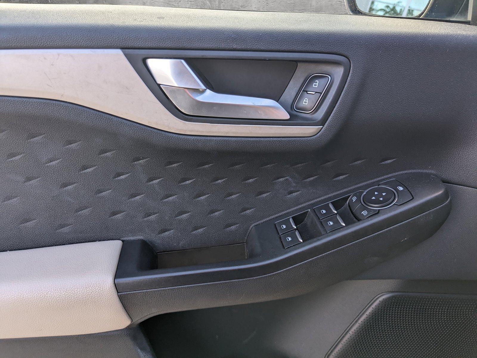 2020 Ford Escape Vehicle Photo in Davie, FL 33331