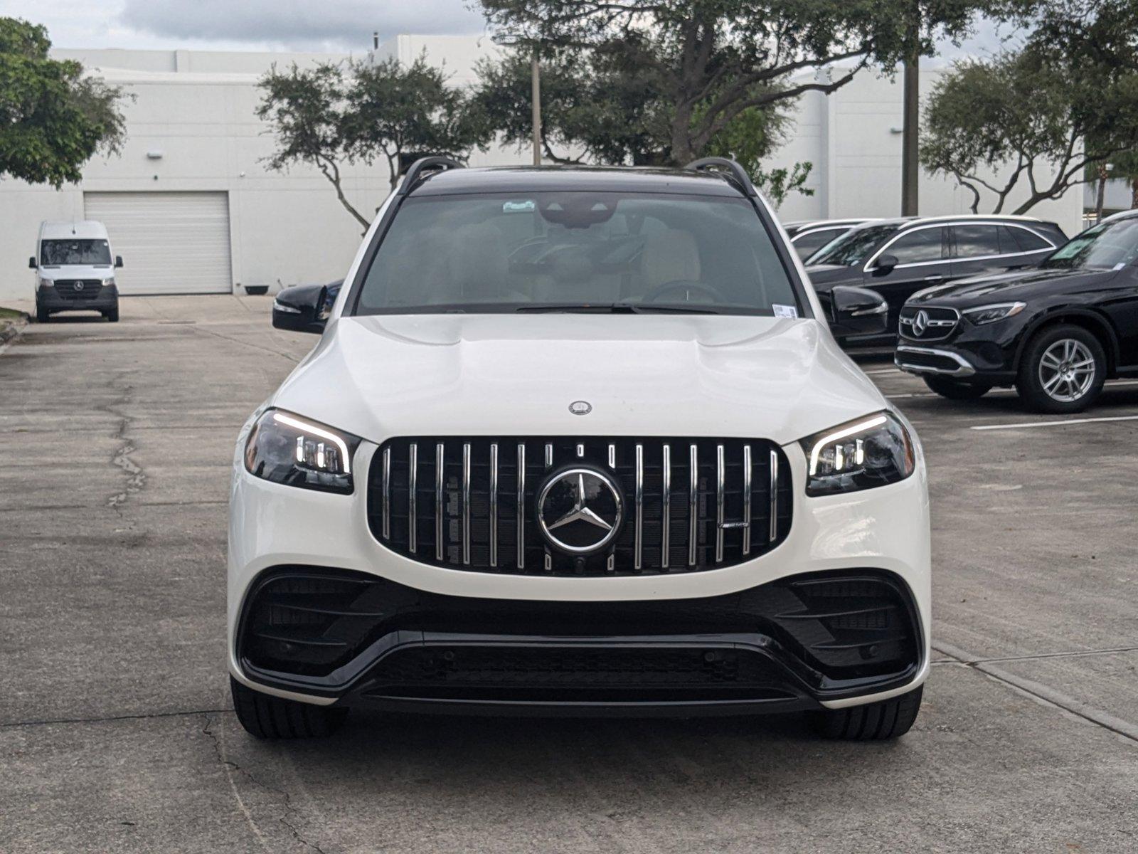 2024 Mercedes-Benz GLS Vehicle Photo in Coconut Creek, FL 33073