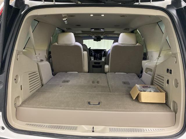 2017 Cadillac Escalade Vehicle Photo in ASHLAND, KY 41101-7620