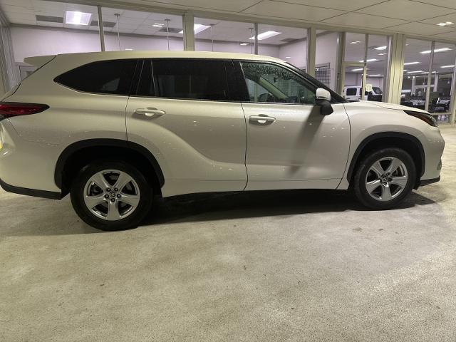 2021 Toyota Highlander Vehicle Photo in Ennis, TX 75119-5114