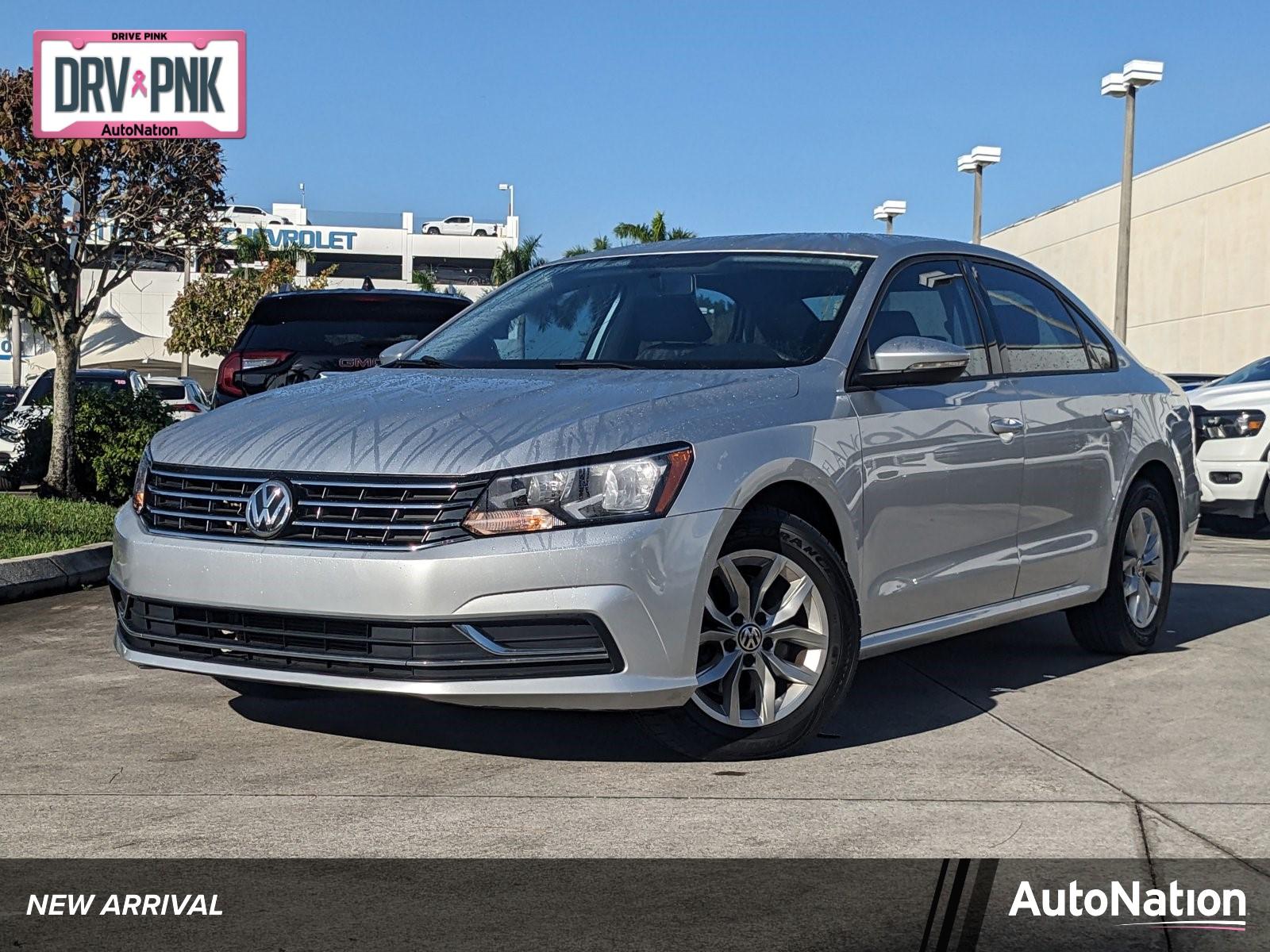 2018 Volkswagen Passat Vehicle Photo in MIAMI, FL 33172-3015