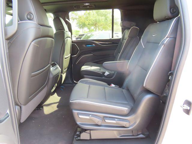 2024 Cadillac Escalade ESV Vehicle Photo in DELRAY BEACH, FL 33483-3294