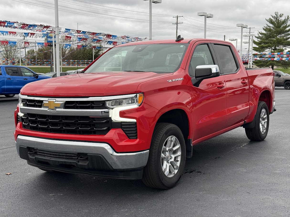 2022 Chevrolet Silverado 1500 Vehicle Photo in BOONVILLE, IN 47601-9633