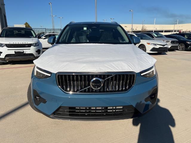 2025 Volvo XC40 Vehicle Photo in Grapevine, TX 76051