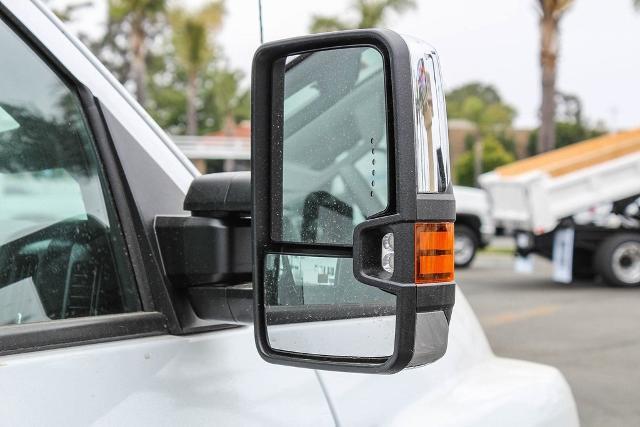 2023 Chevrolet Silverado Chassis Cab Vehicle Photo in VENTURA, CA 93003-8585