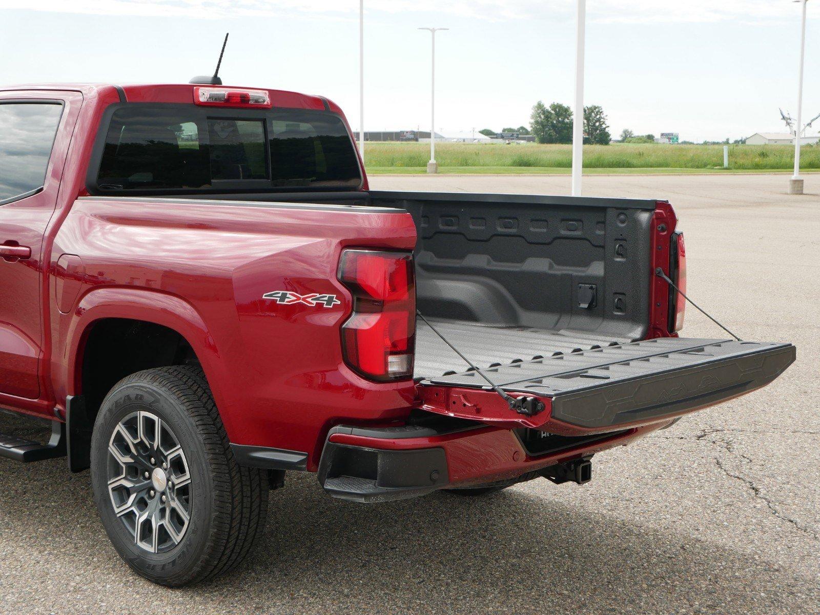 2024 Chevrolet Colorado Vehicle Photo in OWATONNA, MN 55060-4060