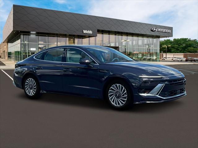 2024 Hyundai SONATA Hybrid Vehicle Photo in Merrillville, IN 46410