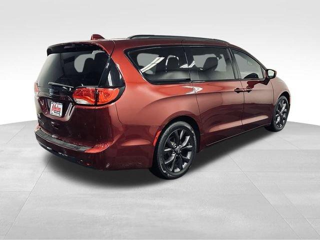 2019 Chrysler Pacifica Vehicle Photo in MEDINA, OH 44256-9631