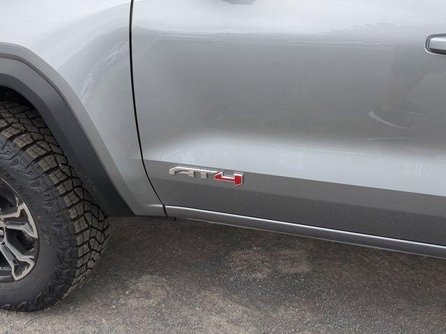 2024 GMC Canyon Vehicle Photo in ALBERTVILLE, AL 35950-0246