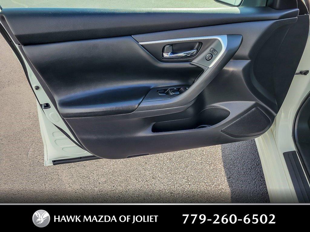 2017 Nissan Altima Vehicle Photo in Saint Charles, IL 60174