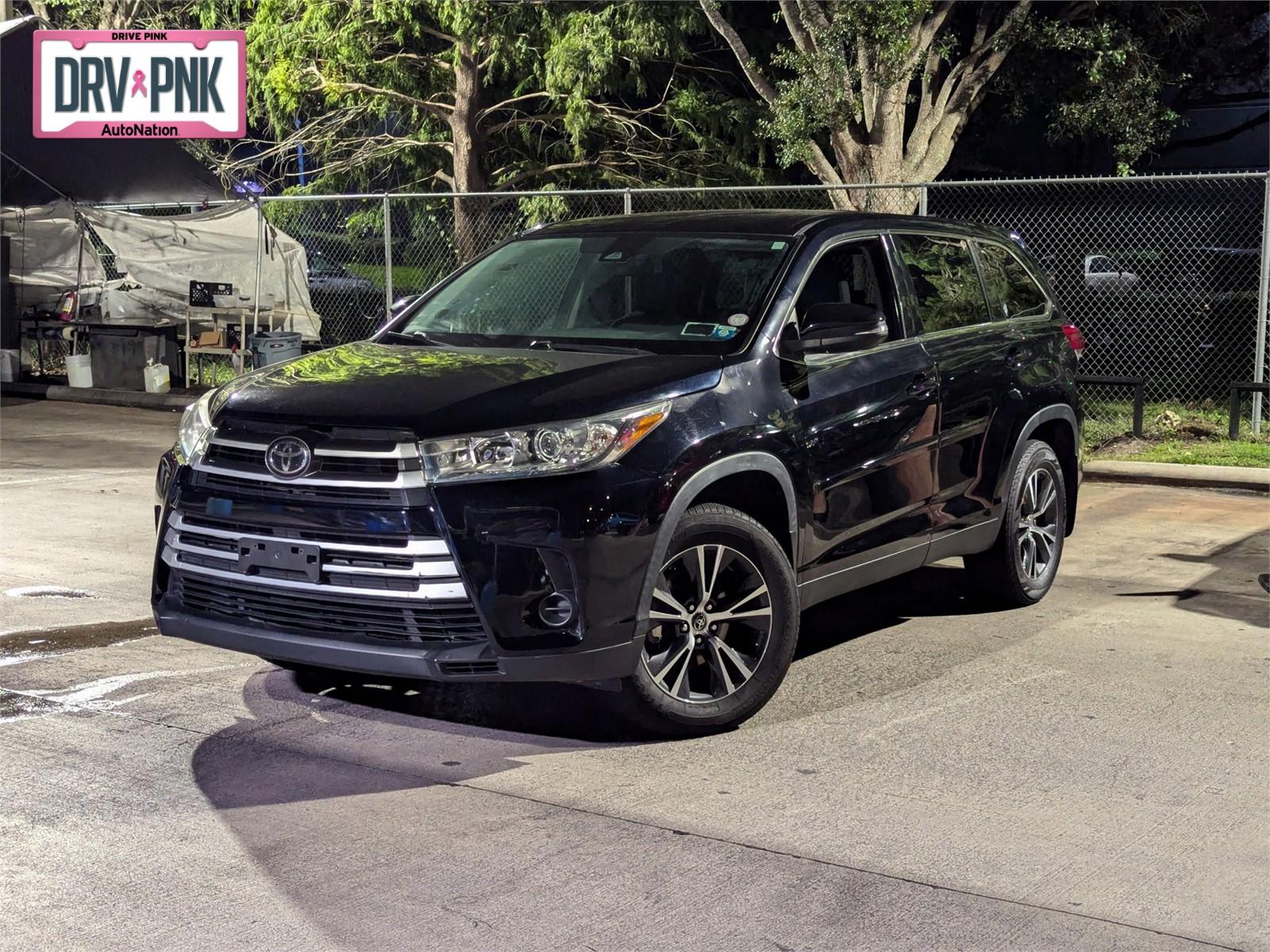 2019 Toyota Highlander Vehicle Photo in Davie, FL 33331