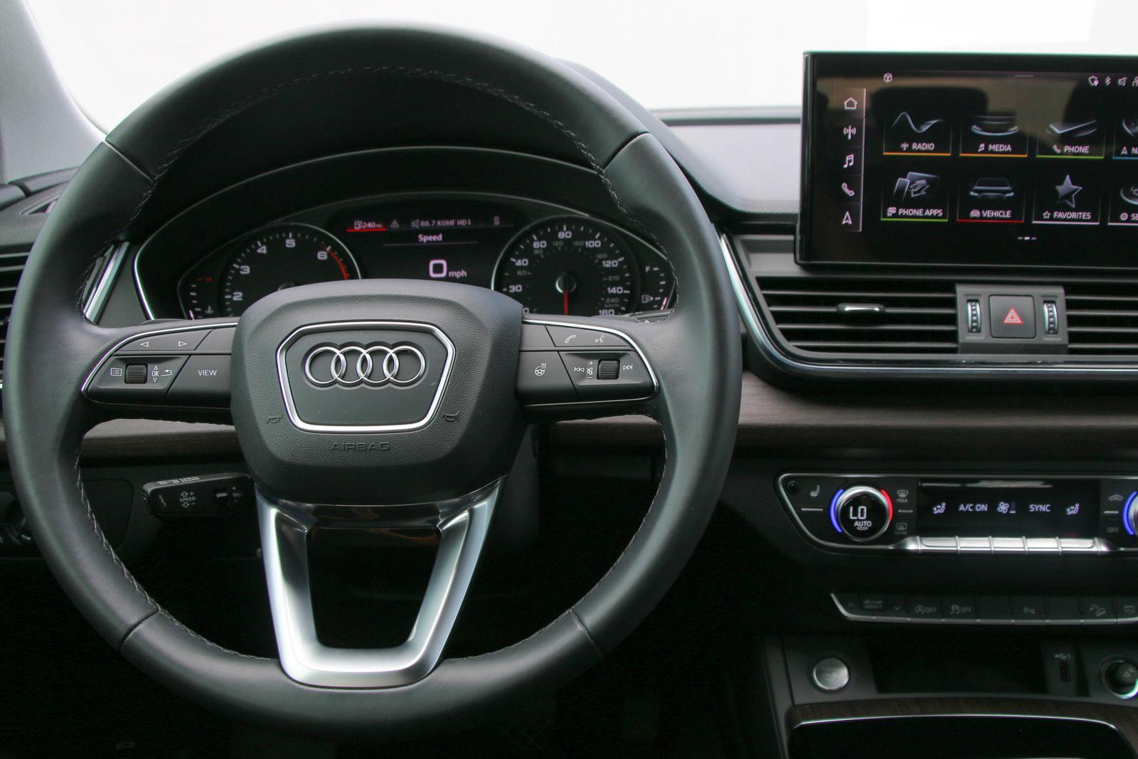 2023 Audi Q5 Vehicle Photo in SUGAR LAND, TX 77478