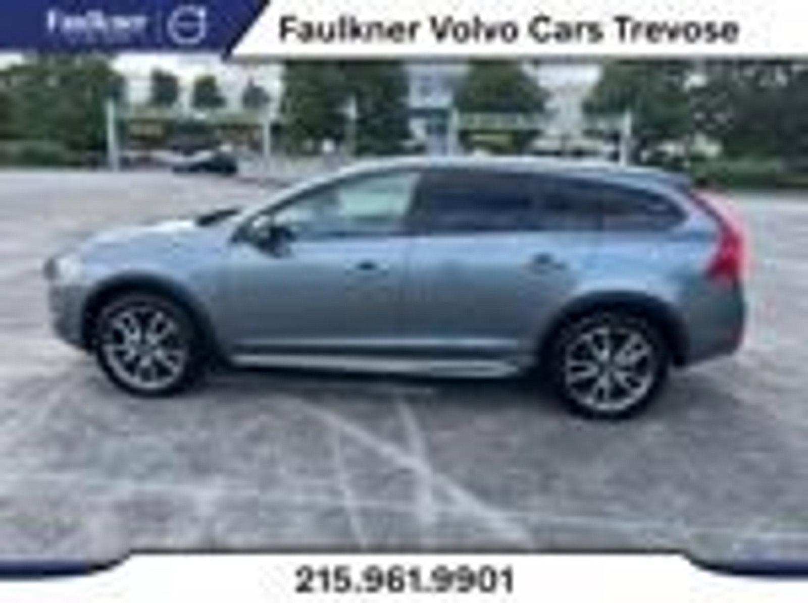 2018 Volvo V60 Cross Country Vehicle Photo in Trevose, PA 19053