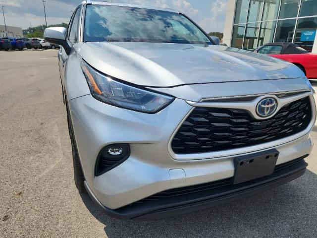 Used 2020 Toyota Highlander XLE with VIN 5TDGBRCH9LS511299 for sale in Wexford, PA