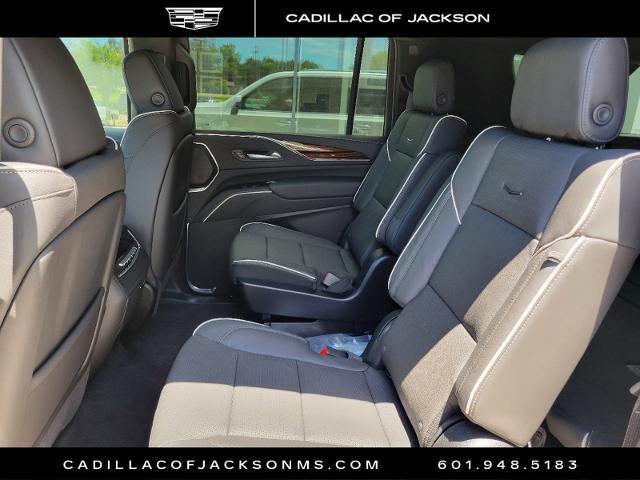 2024 Cadillac Escalade ESV Vehicle Photo in RIDGELAND, MS 39157-4406