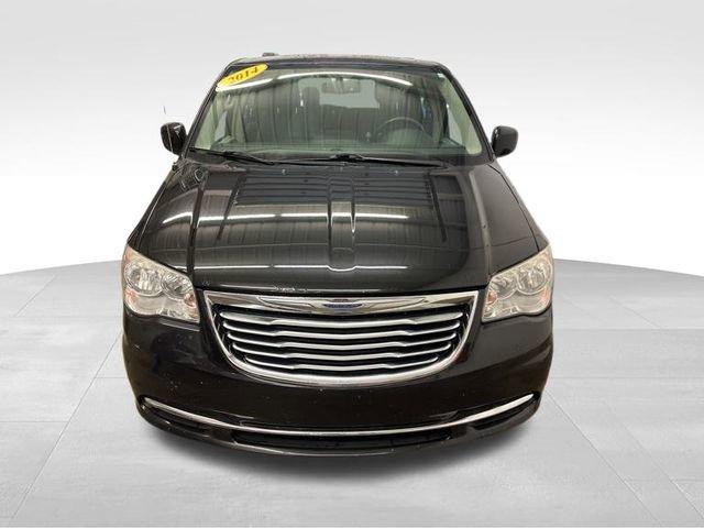 2014 Chrysler Town & Country Vehicle Photo in MEDINA, OH 44256-9631