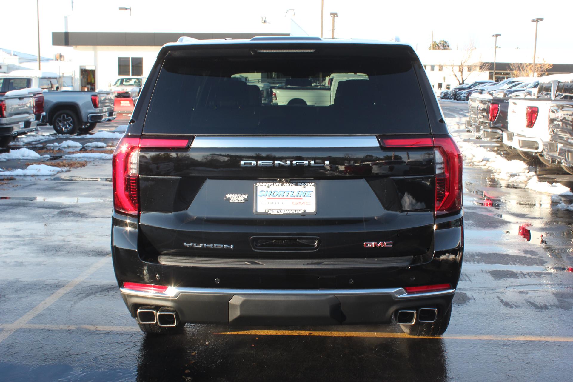 2025 GMC Yukon XL Vehicle Photo in AURORA, CO 80012-4011