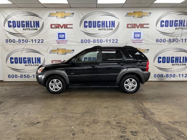 Used 2007 Kia Sportage LX with VIN KNDJE723677352989 for sale in London, OH