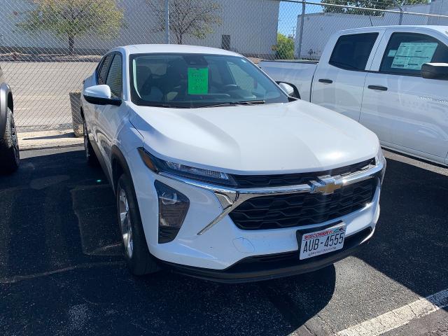 2024 Chevrolet Trax Vehicle Photo in APPLETON, WI 54914-4656