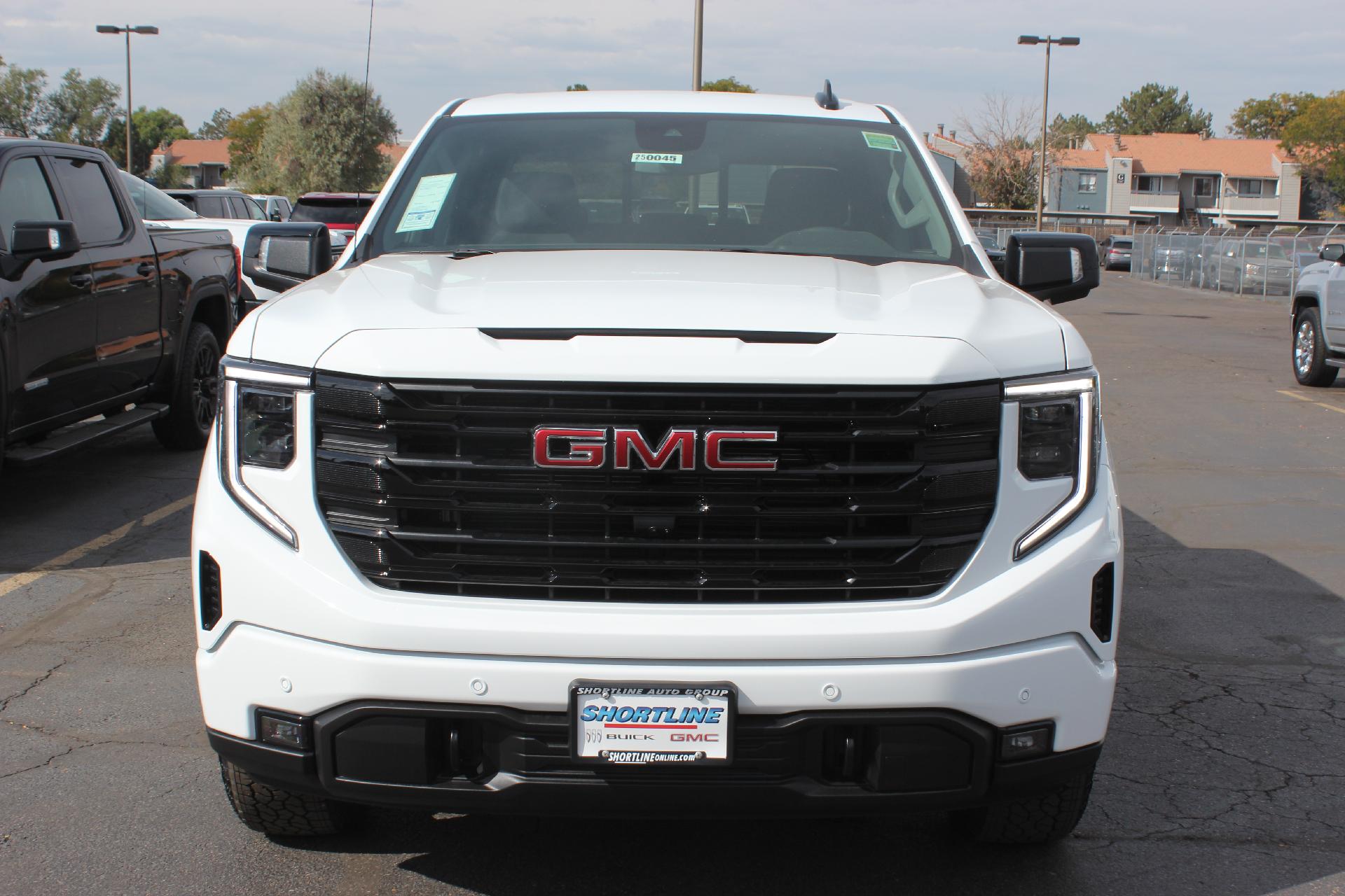 2025 GMC Sierra 1500 Vehicle Photo in AURORA, CO 80012-4011