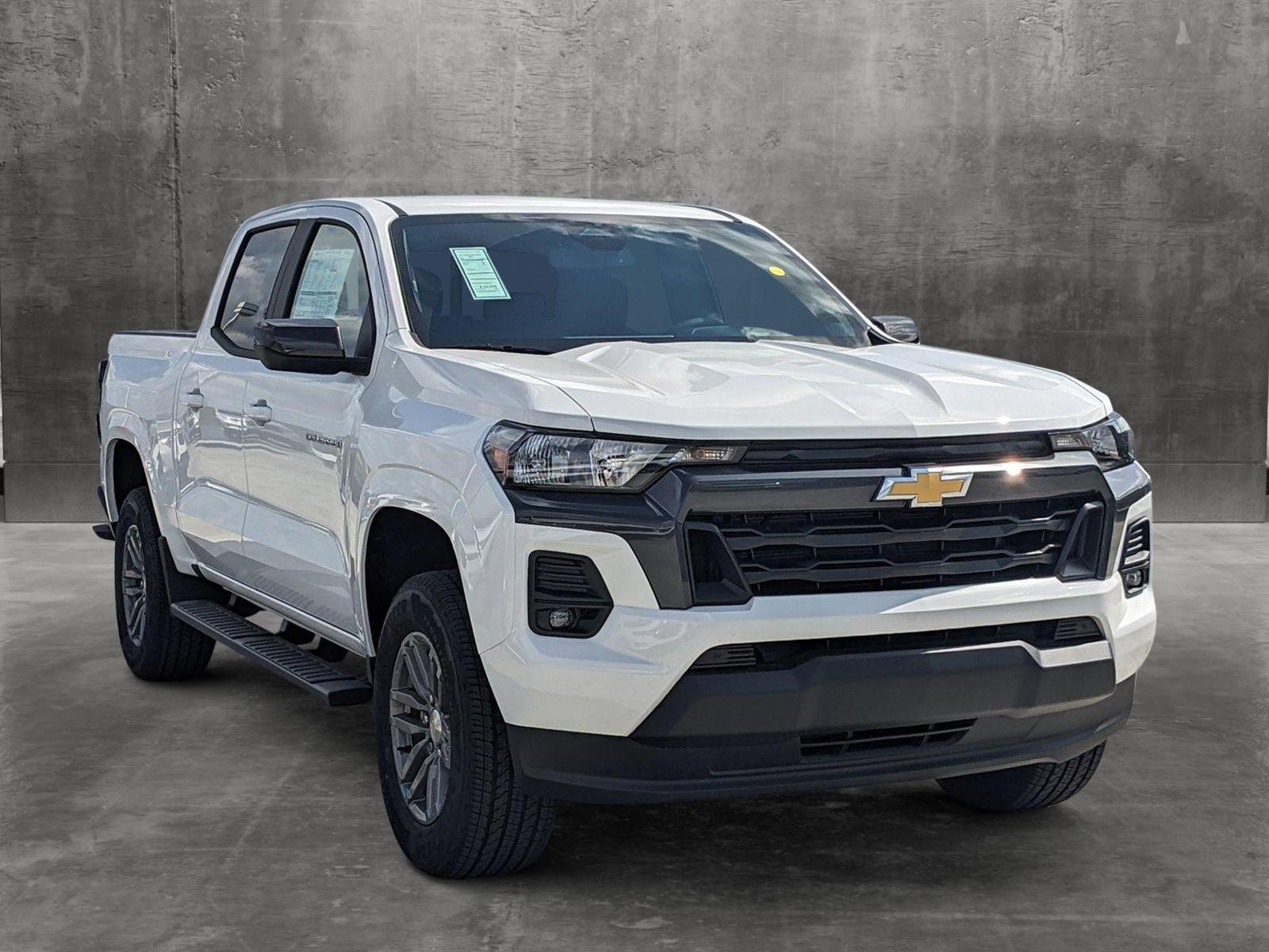 2024 Chevrolet Colorado Vehicle Photo in MIAMI, FL 33172-3015