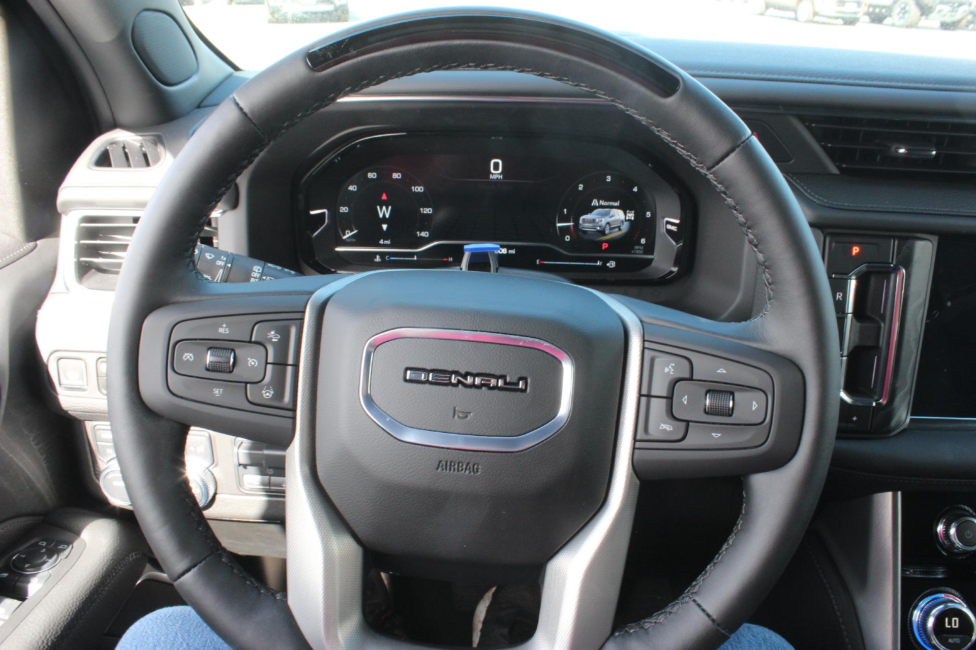 2024 GMC Yukon XL Vehicle Photo in AURORA, CO 80012-4011