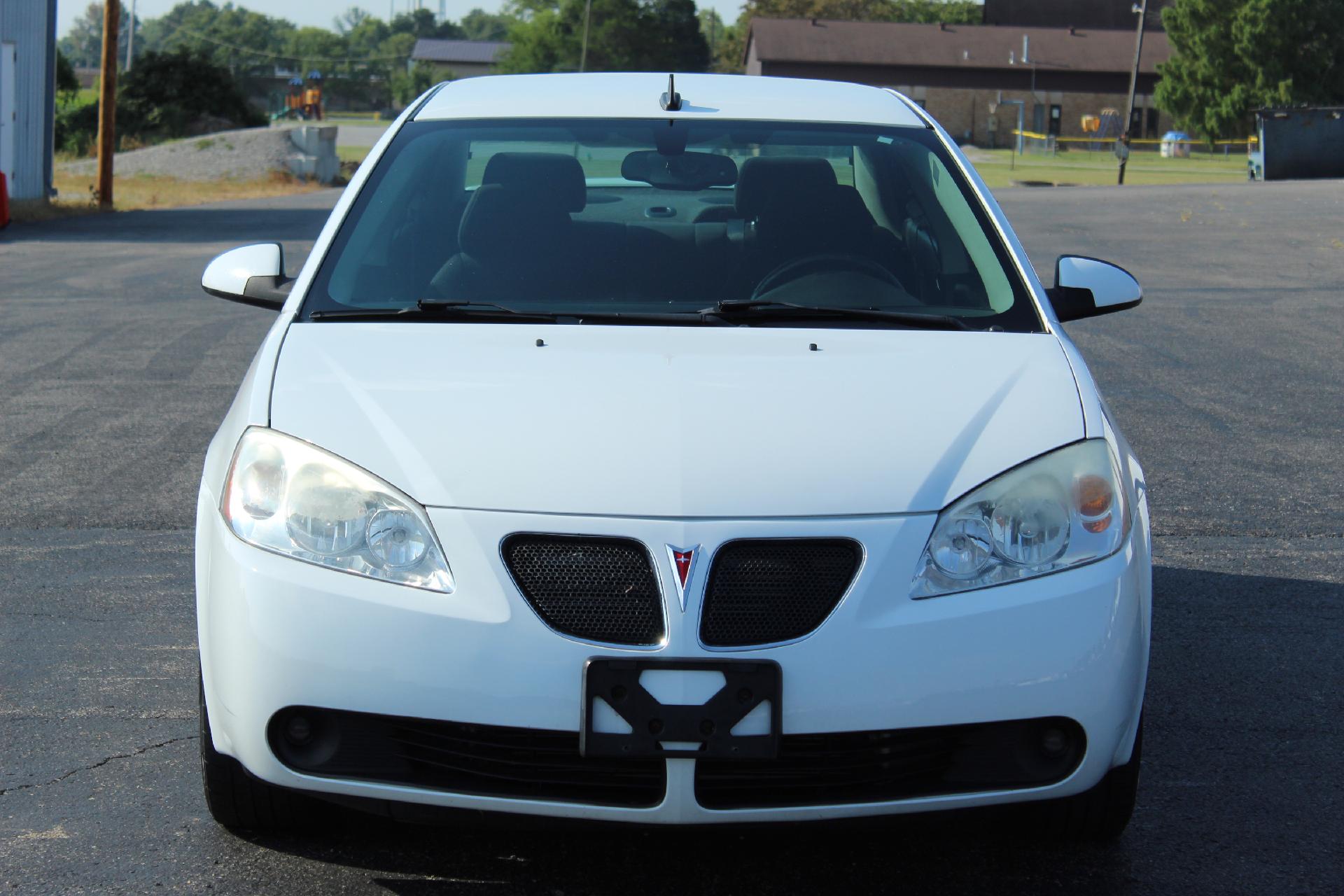 Used 2009 Pontiac G6 GT with VIN 1G2ZH57N094104884 for sale in Sparta, IL