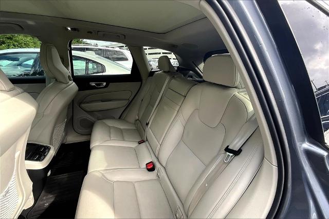 2021 Volvo XC60 Vehicle Photo in Houston, TX 77007