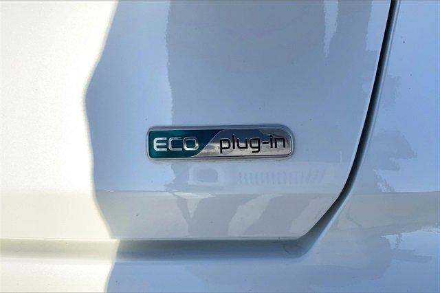 2022 Kia Niro Plug-In Hybrid Vehicle Photo in TOPEKA, KS 66609-0000